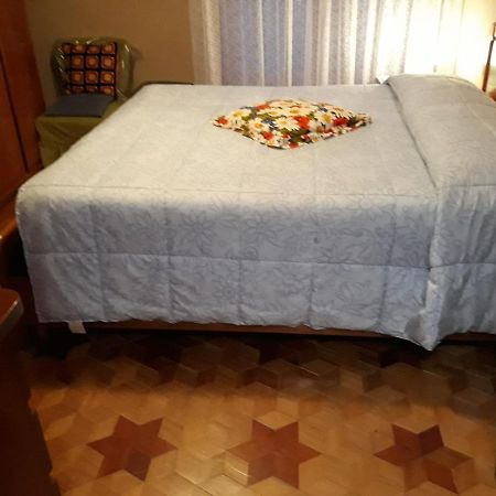Appartamento Con Parcheggio Pubblico Sotto Casa Saint-Vincent Exterior foto