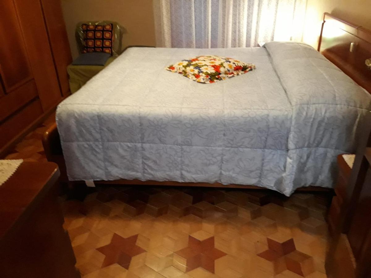 Appartamento Con Parcheggio Pubblico Sotto Casa Saint-Vincent Exterior foto