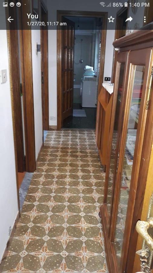 Appartamento Con Parcheggio Pubblico Sotto Casa Saint-Vincent Exterior foto